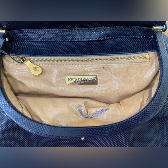 Bottega Veneta Crossbody Bag - Picture 4 of 8